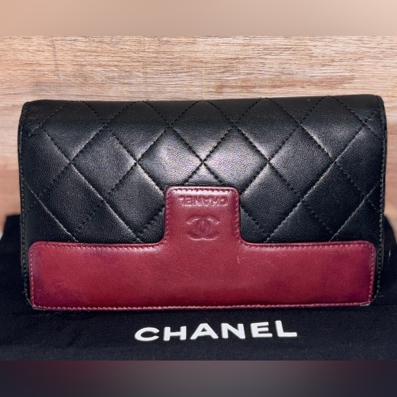 Chanel Authentic Quilted Black Bicolor Lambskin Leather Long Wallet - Picture 1 of 9